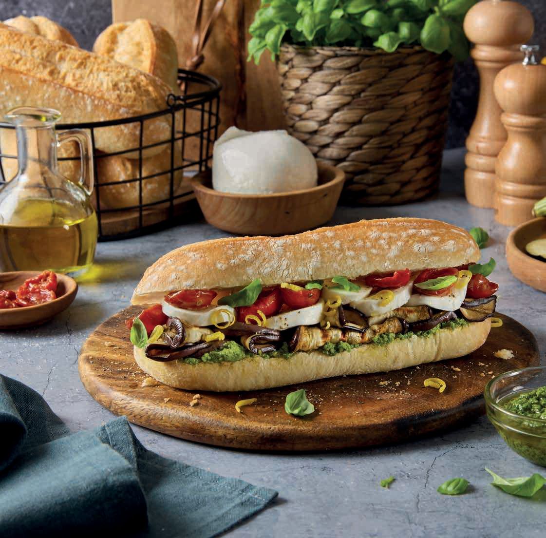 Panino gourmet con prodotti da forno